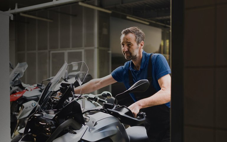 Zimný servis a zazimovanie motocykla s výhodami